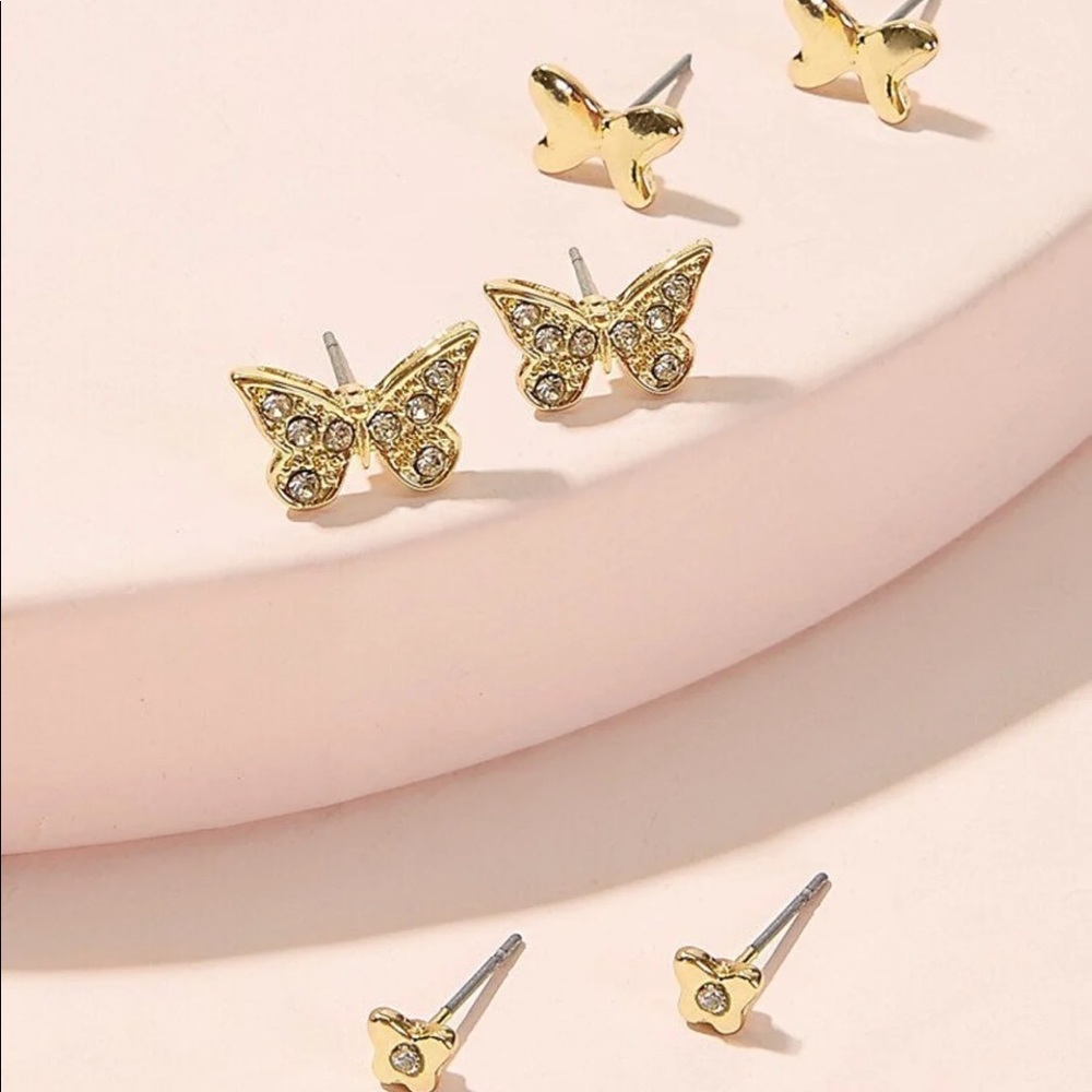 3/$30 💛 Butterfly Stud Earrings - Picture 3 of 3
